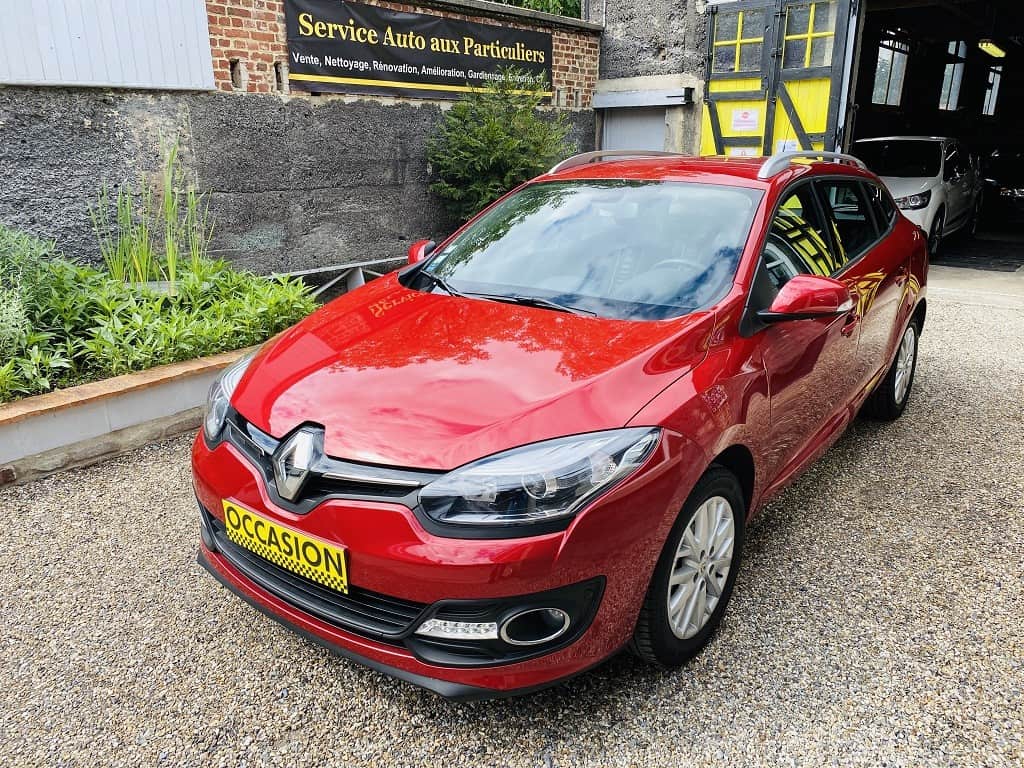 renault megane estate rouge